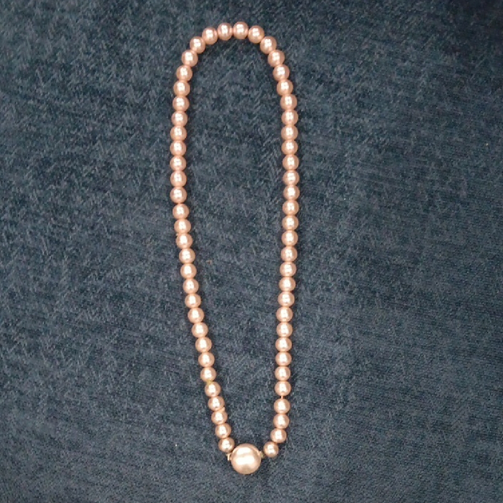 Classic Pearl Necklace